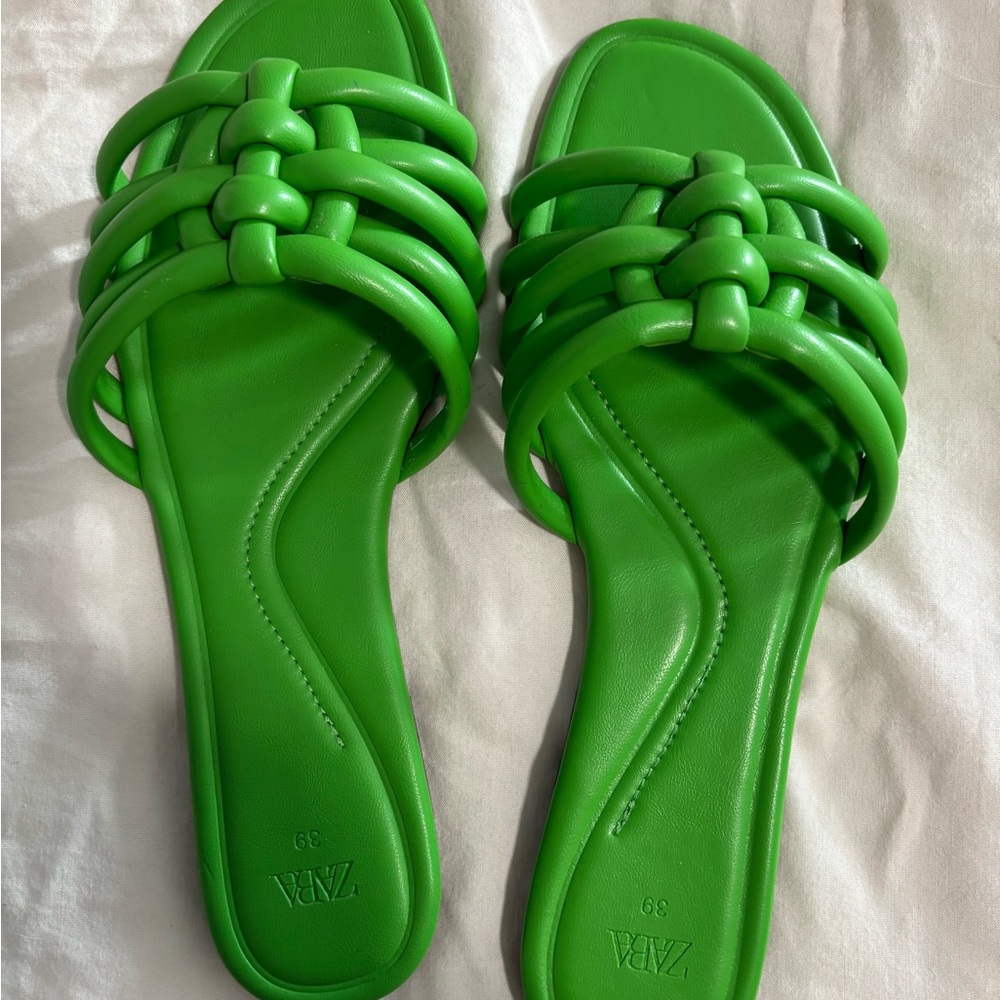 Zara Women's Green Slide Sandals